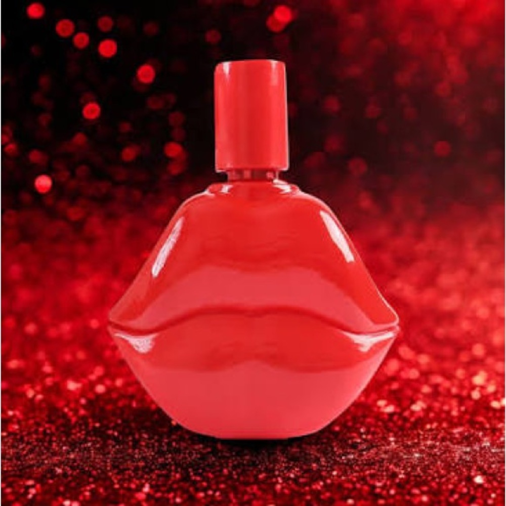 Kimberly’s kiss me